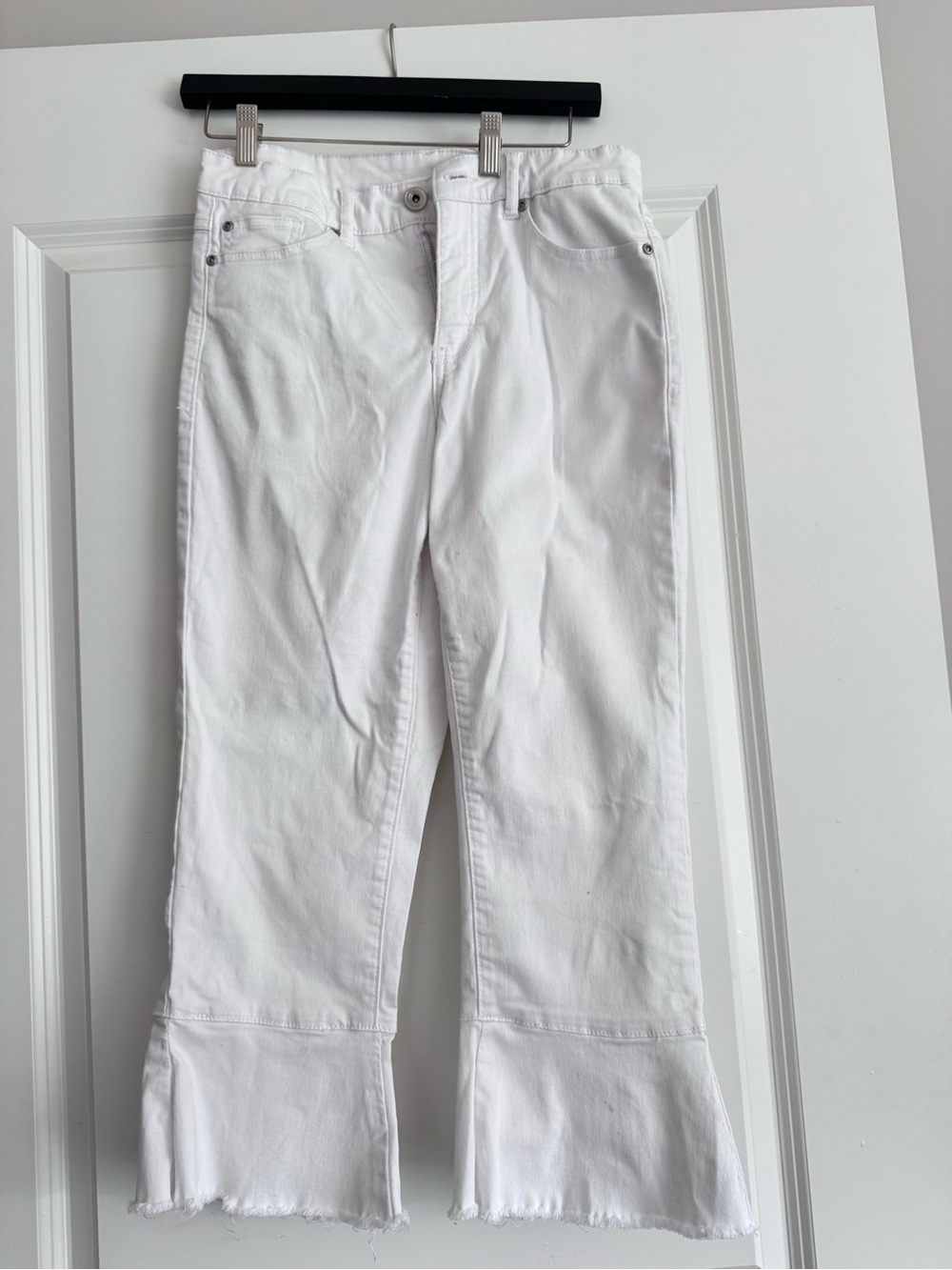 White High-Rise Straight Jeans-Stretch material